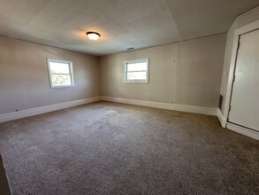 1423 2nd Ave N-Unit -#2 in Fort Dodge, IA - Foto de edificio - Building Photo