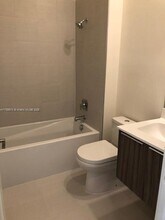 10321 NW 66th St in Doral, FL - Building Photo - Building Photo