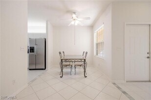 3460 W Crown Pointe Blvd, Unit 101 in Naples, FL - Building Photo - Building Photo