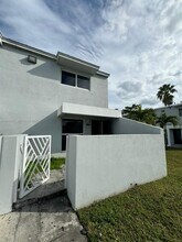 483 NW 19th St in Miami, FL - Building Photo - Building Photo