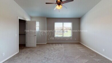 2705 W Shasta Rd in Rogers, AR - Building Photo - Building Photo