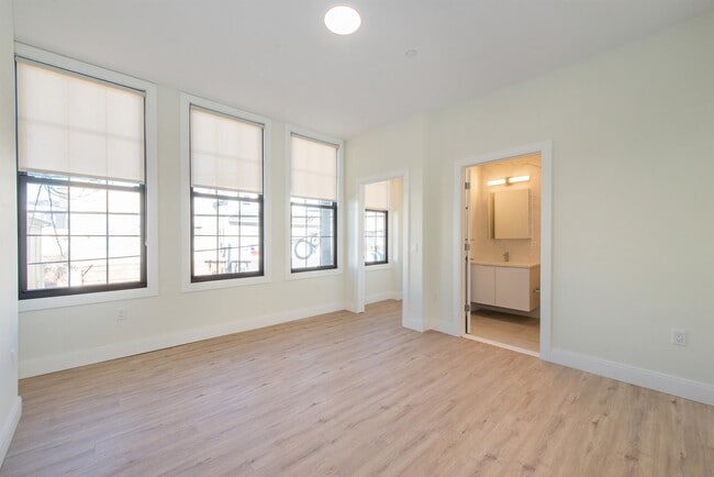 3510 Bergenline Ave in Union City, NJ - Building Photo - Building Photo