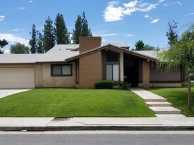 3001 Hoad Ln in Bakersfield, CA - Building Photo