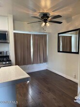 7125 Shoup Ave in Los Angeles, CA - Building Photo - Building Photo