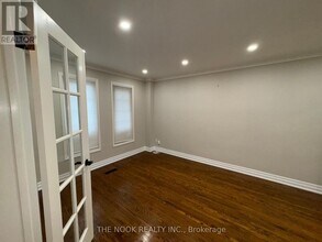 41 Forest Heights St in Whitby, ON - Building Photo - Building Photo