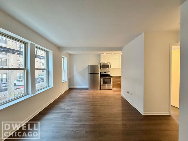 955 W Carmen Ave, Unit 3 in Chicago, IL - Building Photo - Building Photo