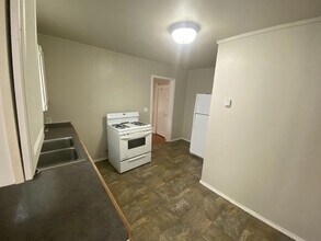 326 N Philadelphia Ave-Unit -A in Shawnee, OK - Building Photo - Building Photo