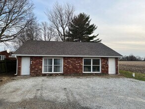 1663 W State Rd 38 in Sheridan, IN - Building Photo - Building Photo