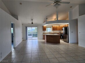 1214 NE 14th Ave in Cape Coral, FL - Building Photo - Building Photo