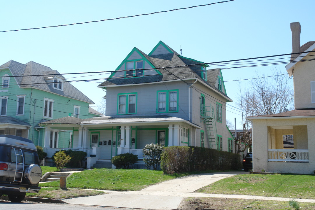 512 4th Ave in Asbury Park, NJ - Foto de edificio