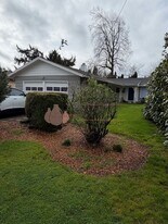 1745 Berry St SE in Salem, OR - Building Photo