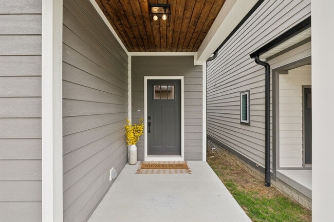 2107 Chadwell Retreat Dr in Madison, TN - Foto de edificio - Building Photo