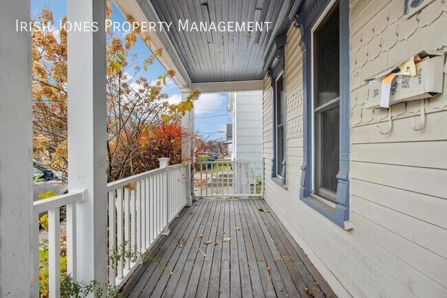 138 Weimar St in Buffalo, NY - Foto de edificio - Building Photo