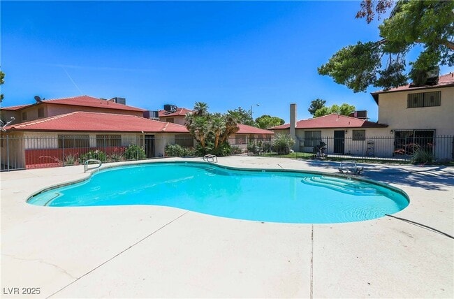 5278 S Maryland Pkwy in Las Vegas, NV - Building Photo - Building Photo