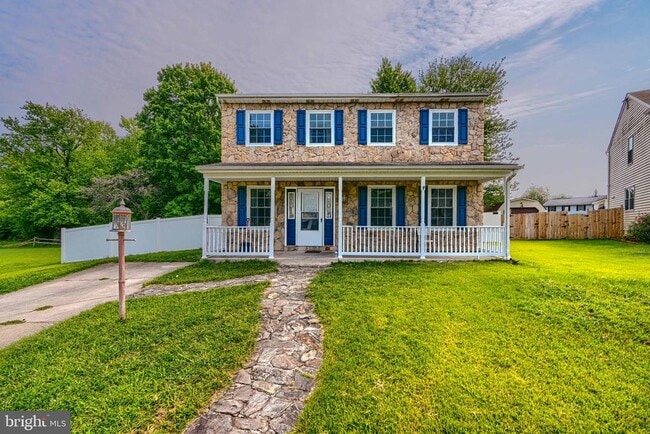 7 Crestview Garth in Baltimore, MD - Building Photo - Building Photo