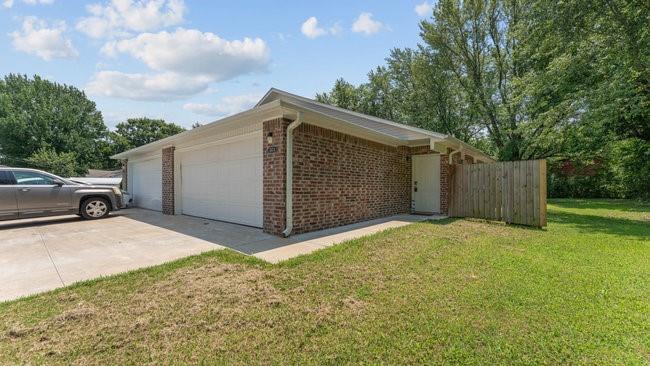 307 Ewalt Ave in Springdale, AR - Building Photo