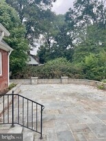 9309 Main St in Manassas, VA - Building Photo