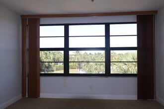 3507 Village Blvd in West Palm Beach, FL - Building Photo - Building Photo