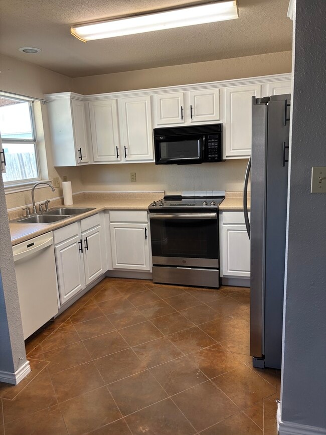 1115 Oakridge Dr in Blanco, TX - Building Photo - Building Photo