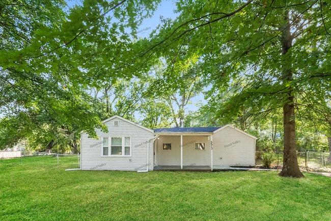 property at 5513 Hardy Ave
