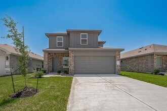 6026 Georgina Falls Dr in Spring, TX - Foto de edificio - Building Photo