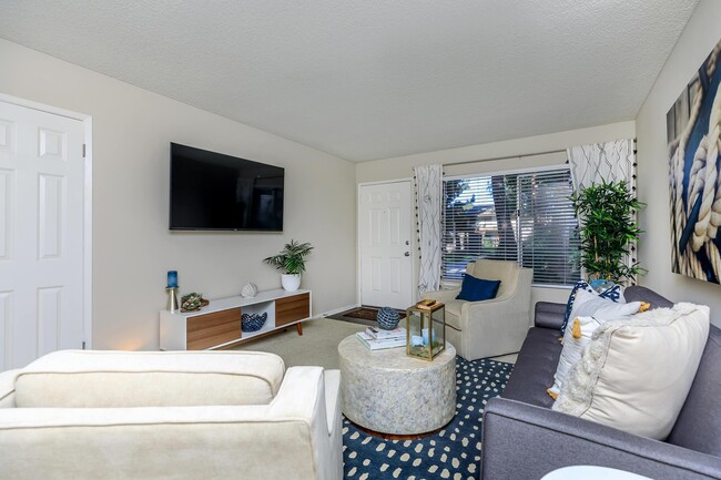 Wateridge Apartment Homes in Anaheim, CA - Building Photo - Building Photo