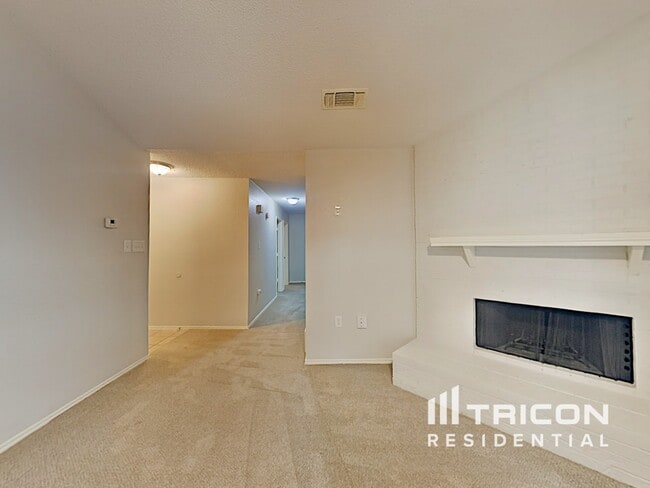 537 Greenway Dr in Saginaw, TX - Building Photo - Building Photo