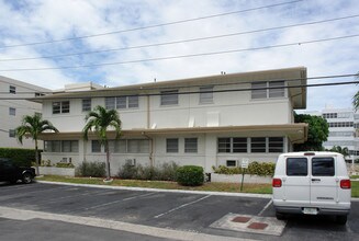 3209 NE 28th St in Fort Lauderdale, FL - Building Photo - Building Photo