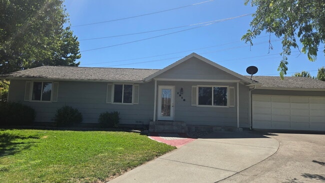 property at 1210 SE Colonial Dr