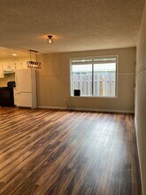 217 Charles Ct in Newberg, OR - Building Photo - Building Photo