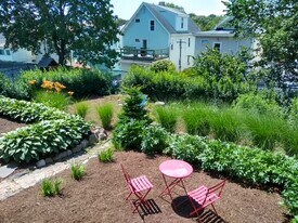 48 Putnam St, Unit 3 in Somerville, MA - Building Photo