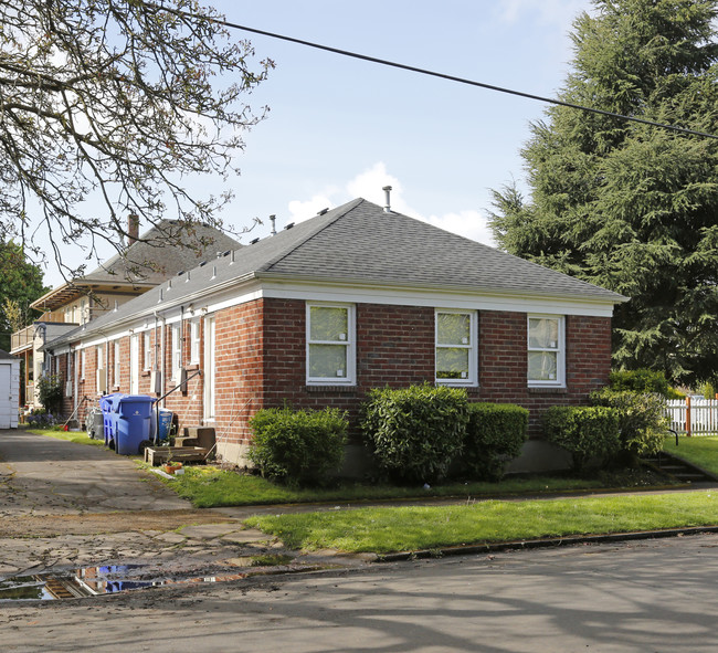 5130 Williams Ave in Portland, OR - Foto de edificio - Building Photo