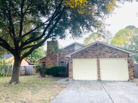 7211 Winding Trace Dr in Houston, TX - Building Photo