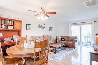 175 Blue Leaf Dr in Christiansburg, VA - Foto de edificio - Building Photo