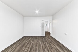 4308 E 4th St, Unit 08 in Long Beach, CA - Foto de edificio - Building Photo