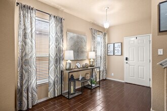 7222 Sunny Day in San Antonio, TX - Building Photo - Building Photo