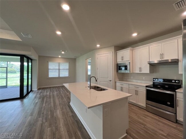 property at 5931 Prosperity Ln