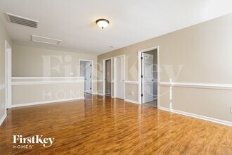 1403 Paulonia Way in McLeansville, NC - Foto de edificio - Building Photo