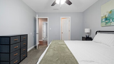 2418 Johnson Dr in Lynn Haven, FL - Building Photo - Building Photo