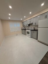 8 Ed Quigg Way in Vaughan, ON - Building Photo - Building Photo