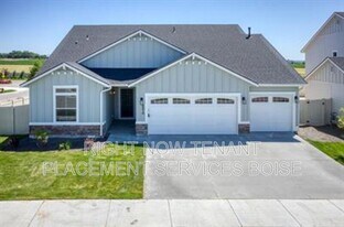 6818 S Catfish Creek Ave in Meridian, ID - Building Photo