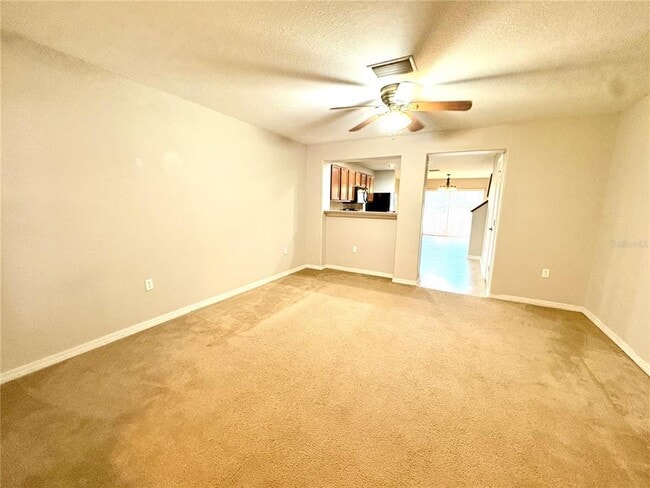 10812 Kensington Park Ave in Riverview, FL - Building Photo - Building Photo