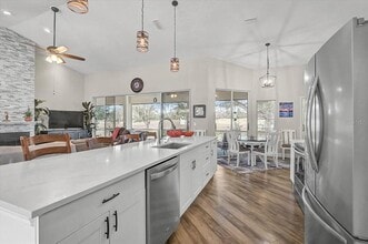 4427 Highland Oaks Cir in Sarasota, FL - Building Photo - Building Photo