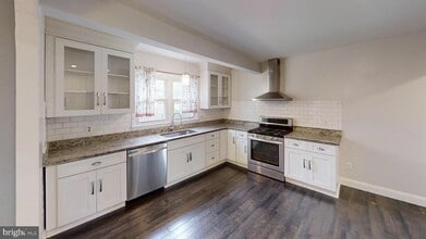 1122 Court Revere in Odenton, MD - Foto de edificio - Building Photo
