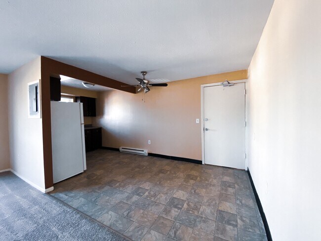 Springcrest Apartments in Willowick, OH - Building Photo - Building Photo