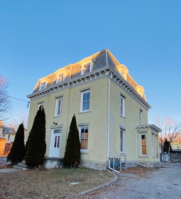 272 William St in Bridgeport, CT - Foto de edificio - Building Photo