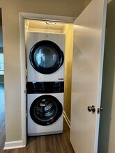 8570 Chesapeake Blvd in Norfolk, VA - Building Photo - Building Photo