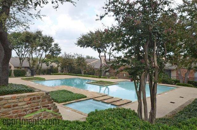 Wildflower Apartments in Dallas, TX - Foto de edificio