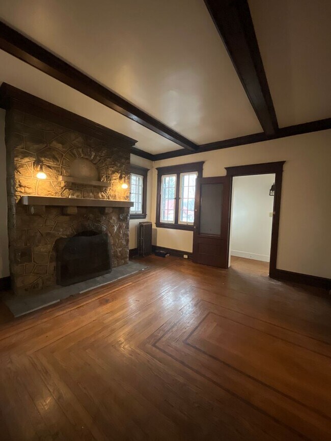 2110 Walnut St in Allentown, PA - Building Photo - Building Photo