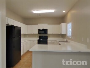 11418 W Mountain View Dr in Avondale, AZ - Foto de edificio - Building Photo